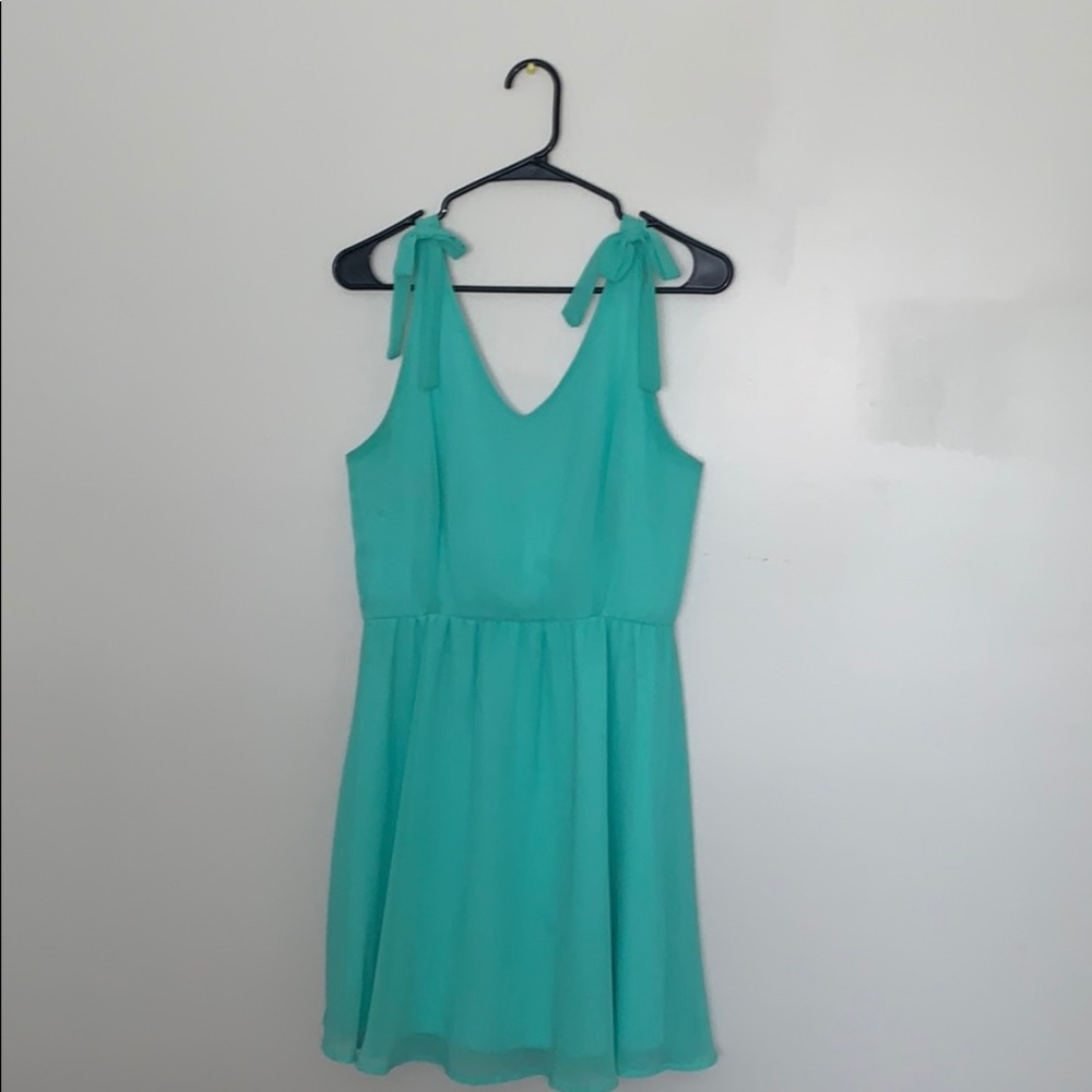 Dee Elle Dress | Green Crepe Flow Dress